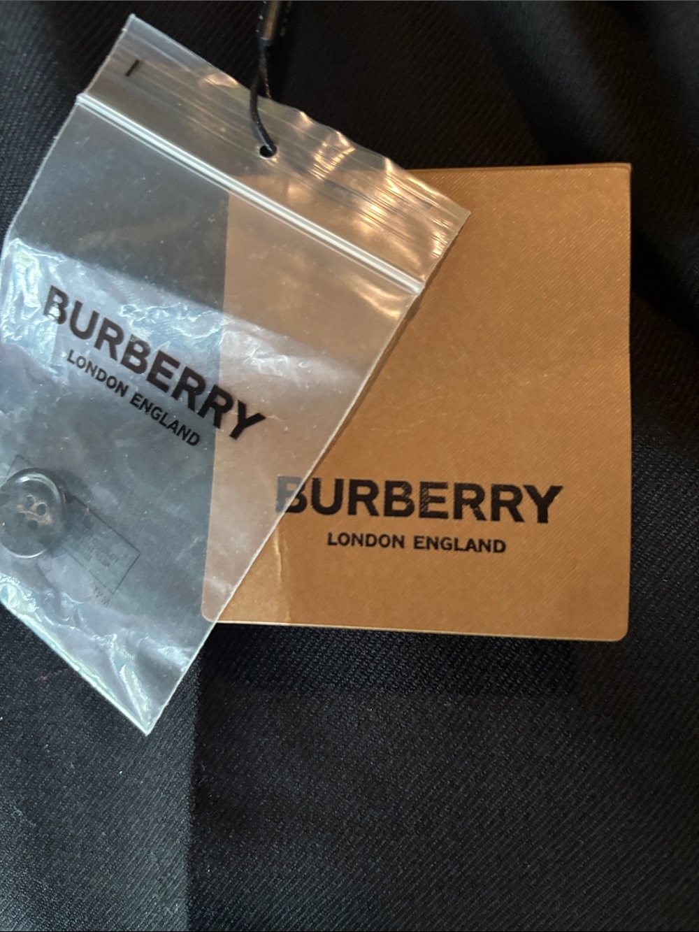 Burberry Wool Black Cropped Dress Pants for Women - Picture 9 of 12